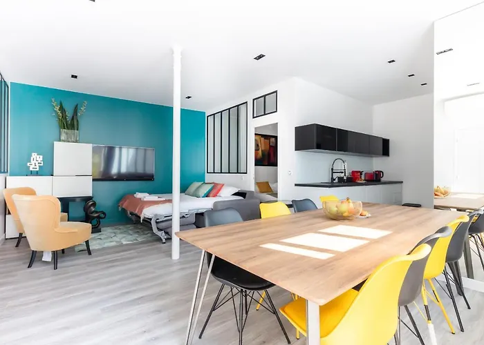 Brand New Apartment- Bastille District