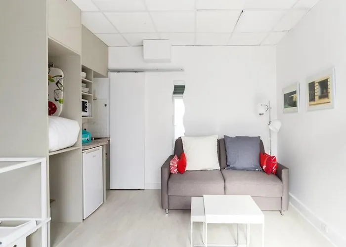 Small Is Beautiful Ideally Located Sleeps 4