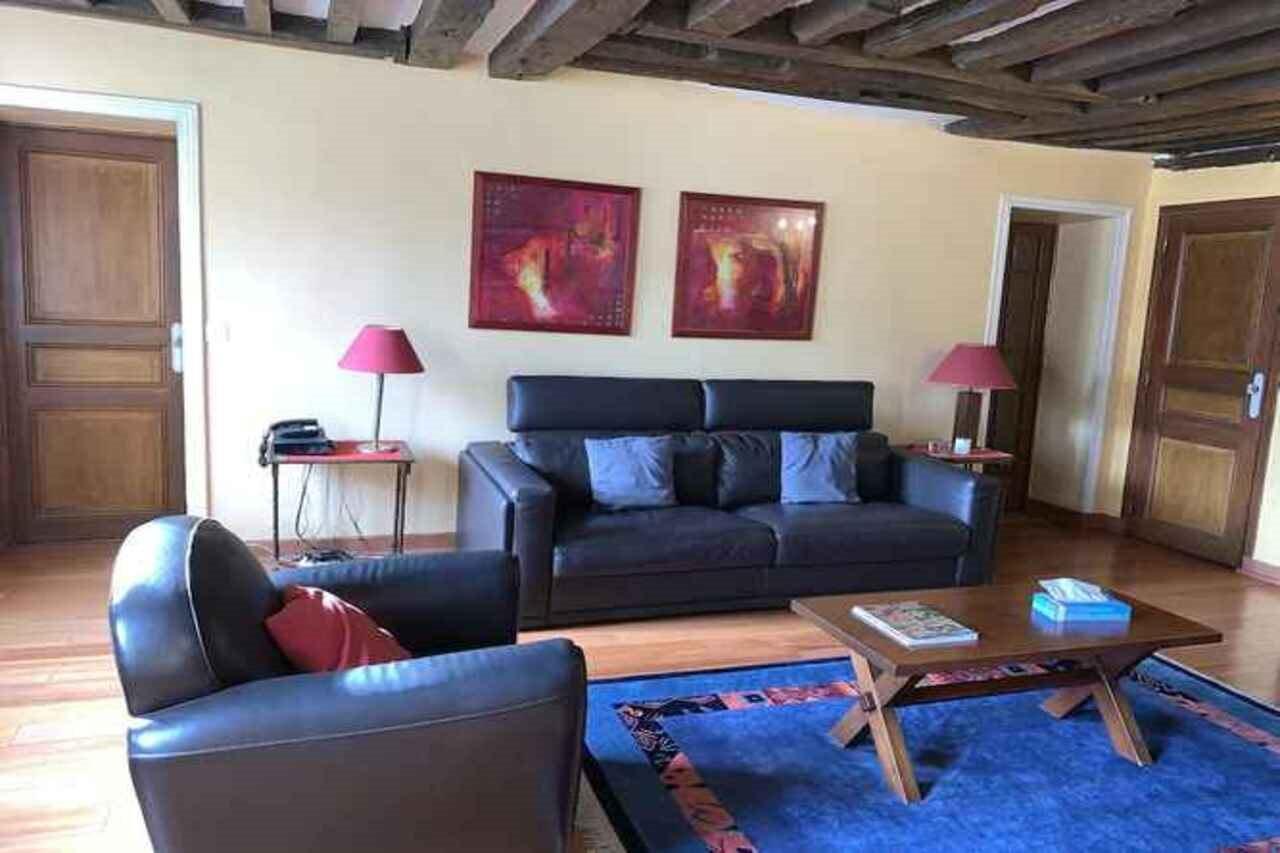 1 * Parigi