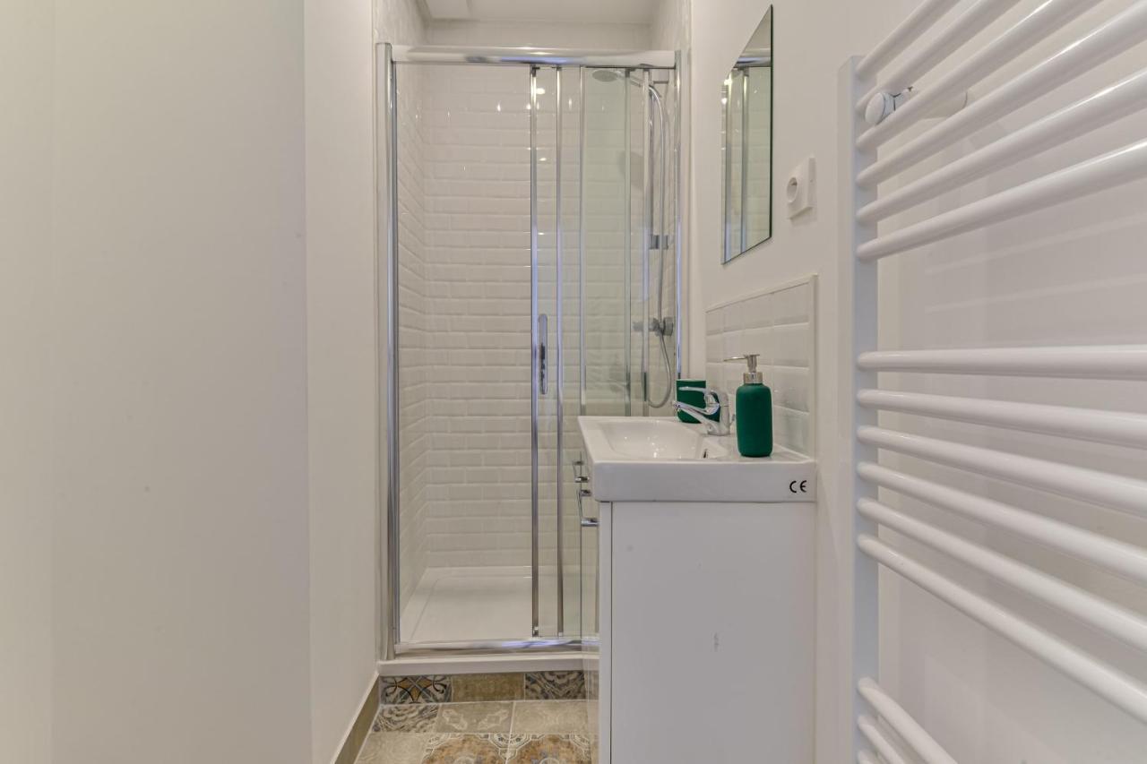 Apartment Design Apt Close To The Jardin Du Luxembourg Paris