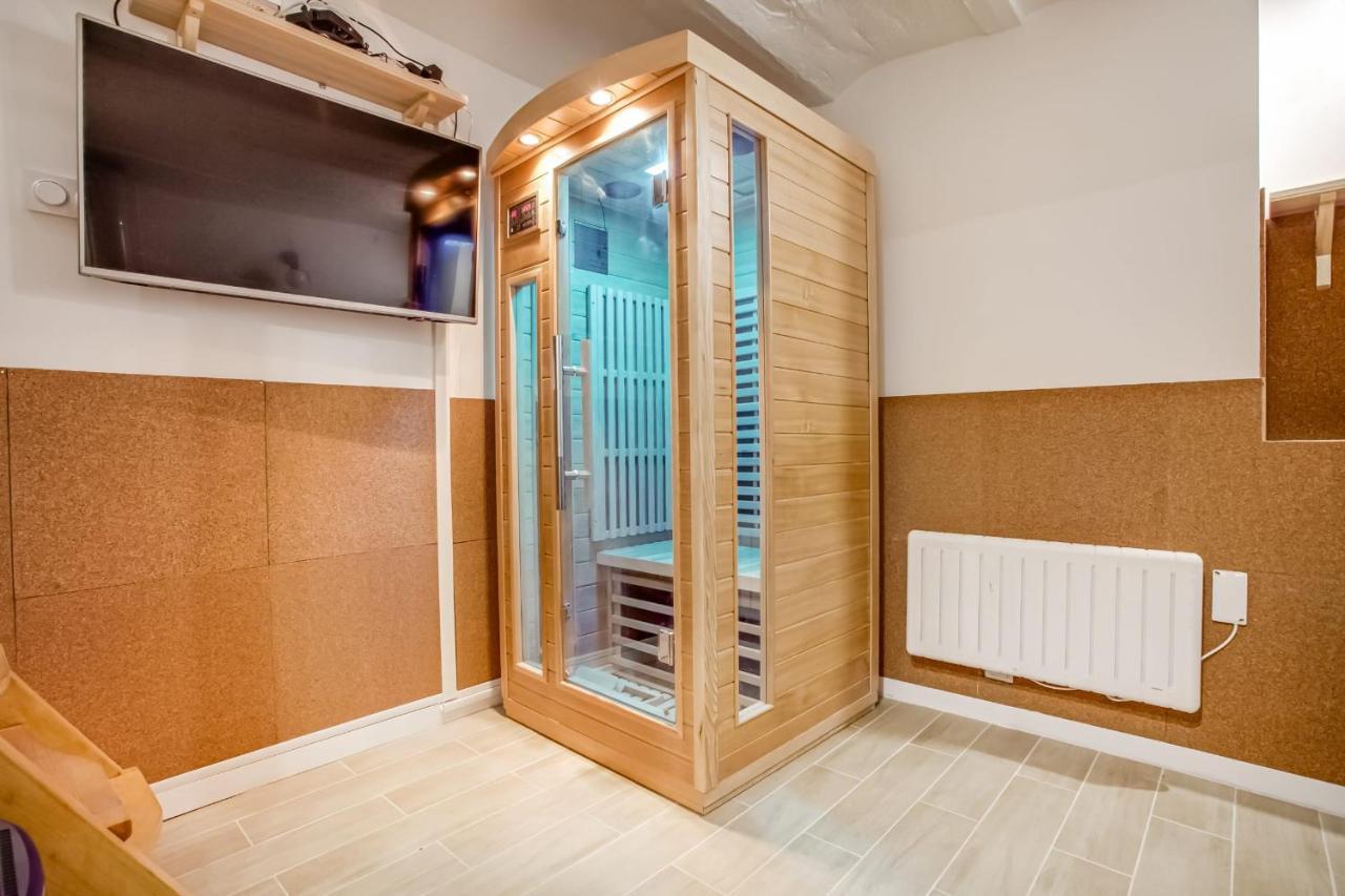 Flat For 4 Located In The Heart Of Paris Appartamento *