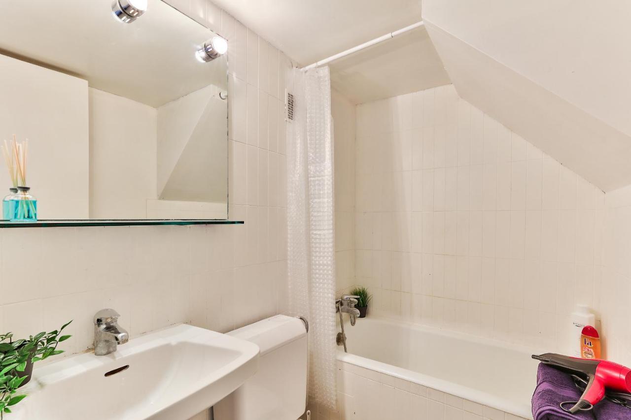 Luxembourg Apartment *