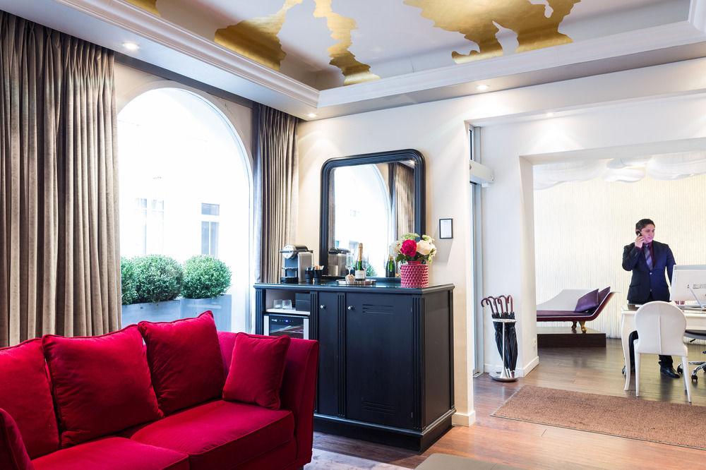 New Republique - Ex Albert's Hotel