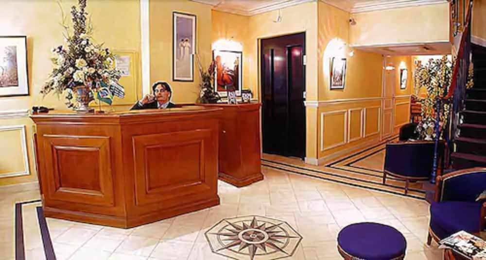 Unic Renoir Saint Germain Hotel Parigi