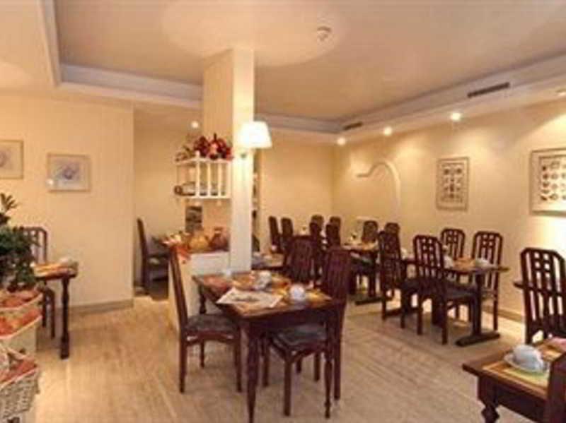 Hotel Caravelle