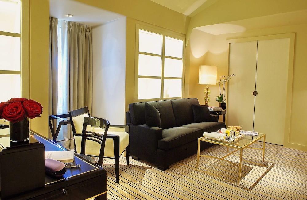 Montaigne 5*