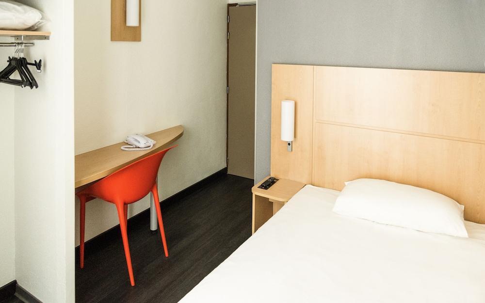 Hotel Ibis Gare Du Nord Chateau Landon 10eme Paris
