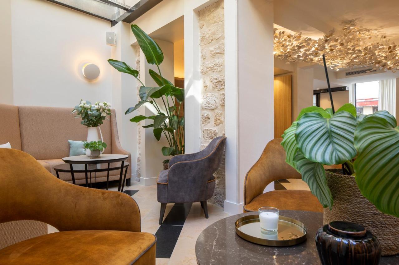 Des Champs-elysees 4*