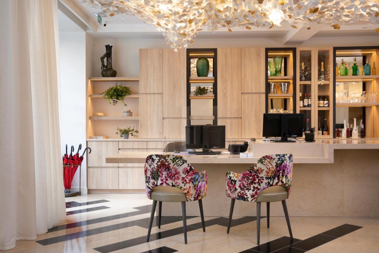 Des Champs-elysees Hotel