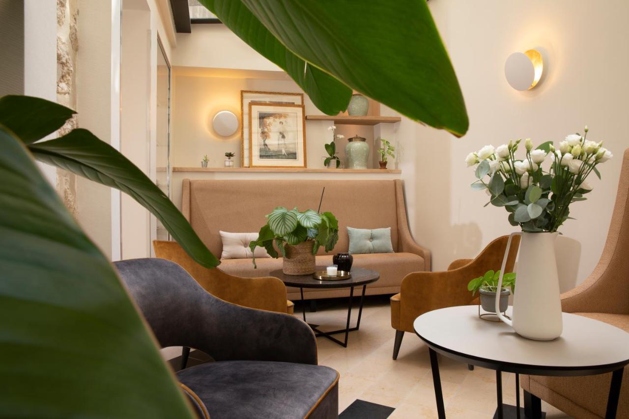 Des Champs-elysees 4* Paris