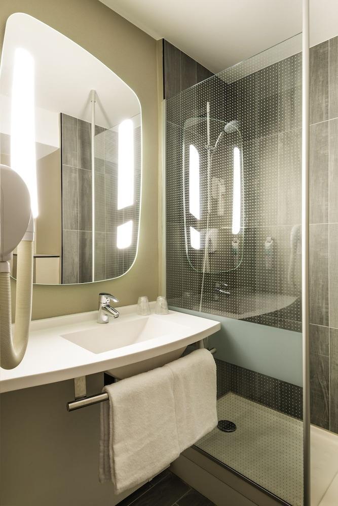 Ibis Avenue De La Republique 3* Paris