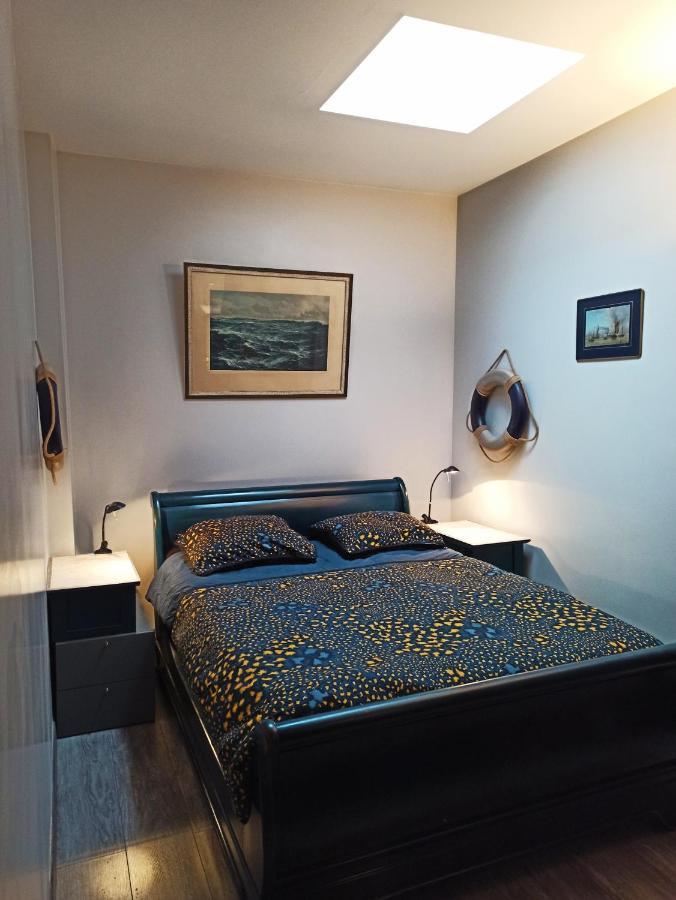La Maison Rouge Bed & Breakfast *