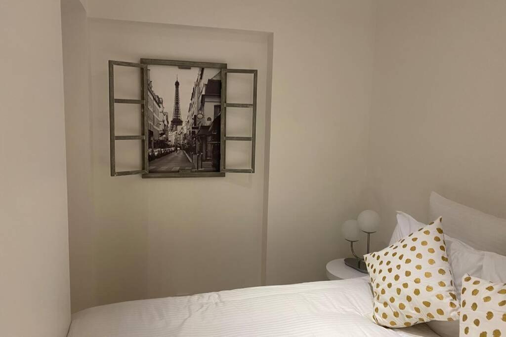 Stylist And Cosy In Montparnasse Paris