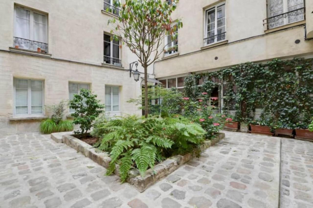 Guestready - Classic Parisian In Marais * Parigi
