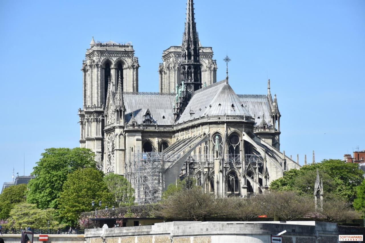 Duplex Apartment Paris