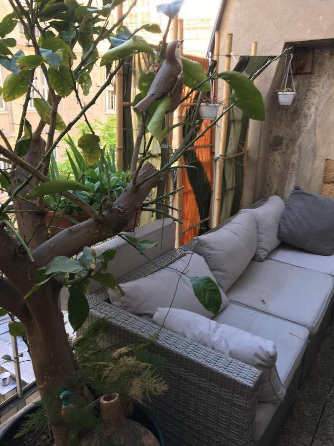 With Terrace In Center - Montorgueil District * Paris