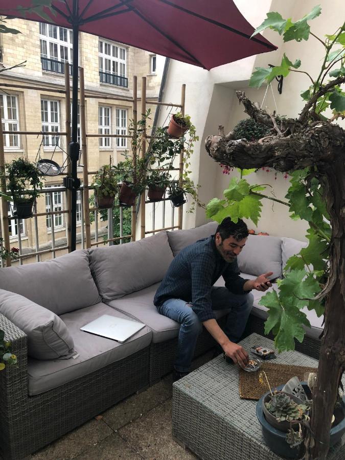 With Terrace In Center - Montorgueil District Apartment