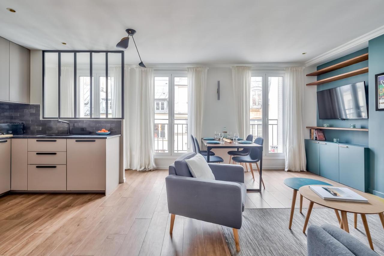 Splendid 3 Bdrs Flat In A Prime Location Of * Paris