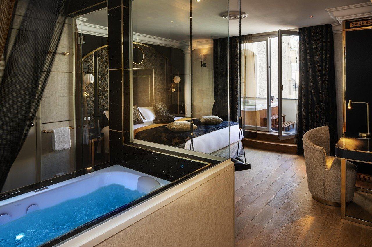 J'adore & (adults Only) Parigi