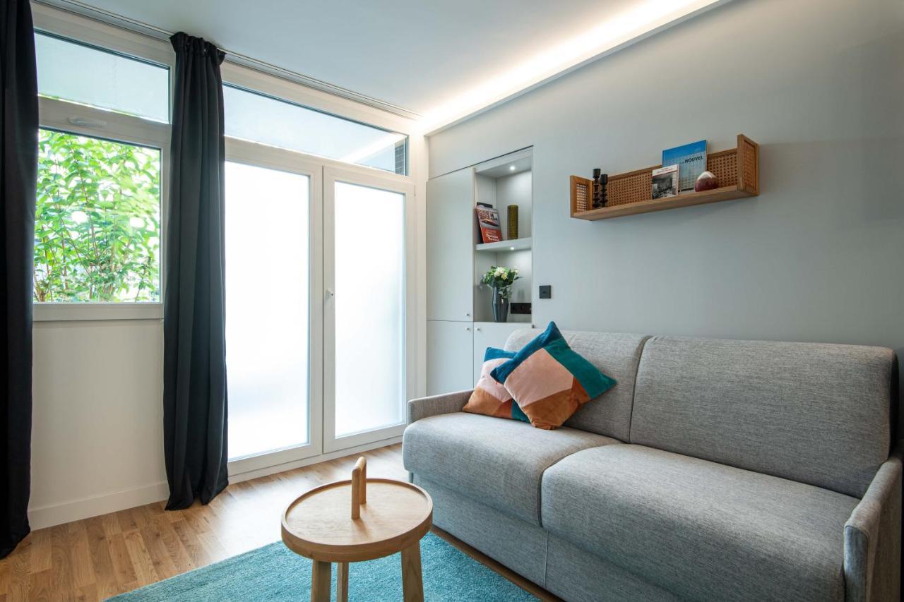 New - Superbe 1 Bdr Appt - Design 60's - 15e Apartment *