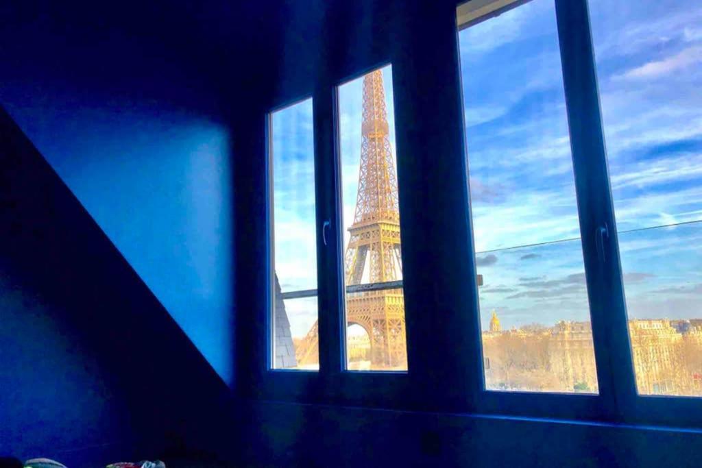 Eiffel Tower Romantic View * Paris