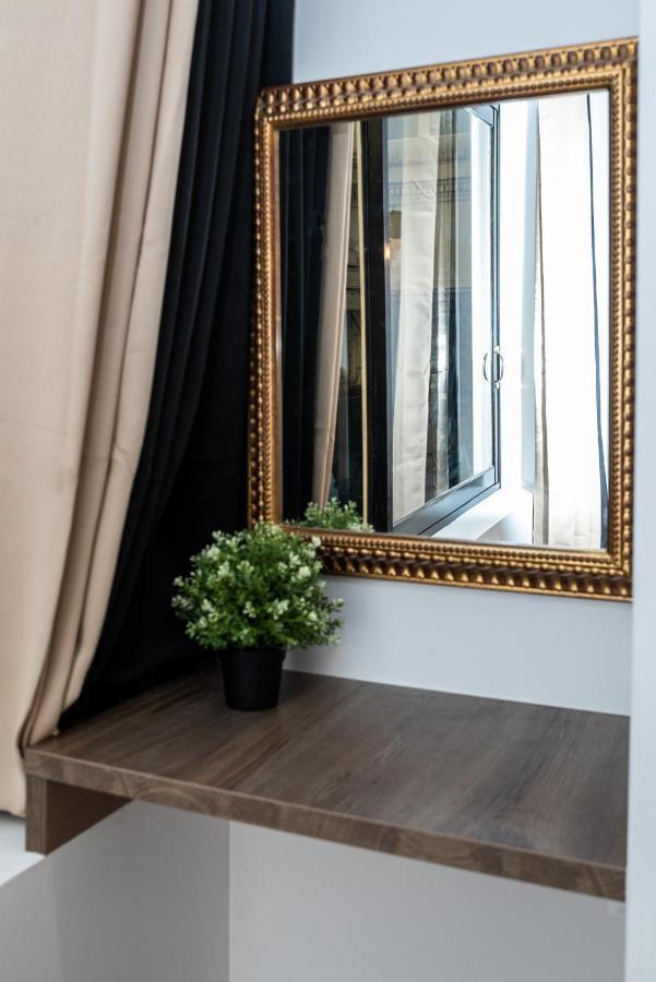 Luxurious Triplex - Marais & Montorgueil Apartment Paris