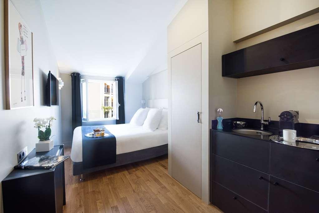 Helzear Montparnasse Parigi