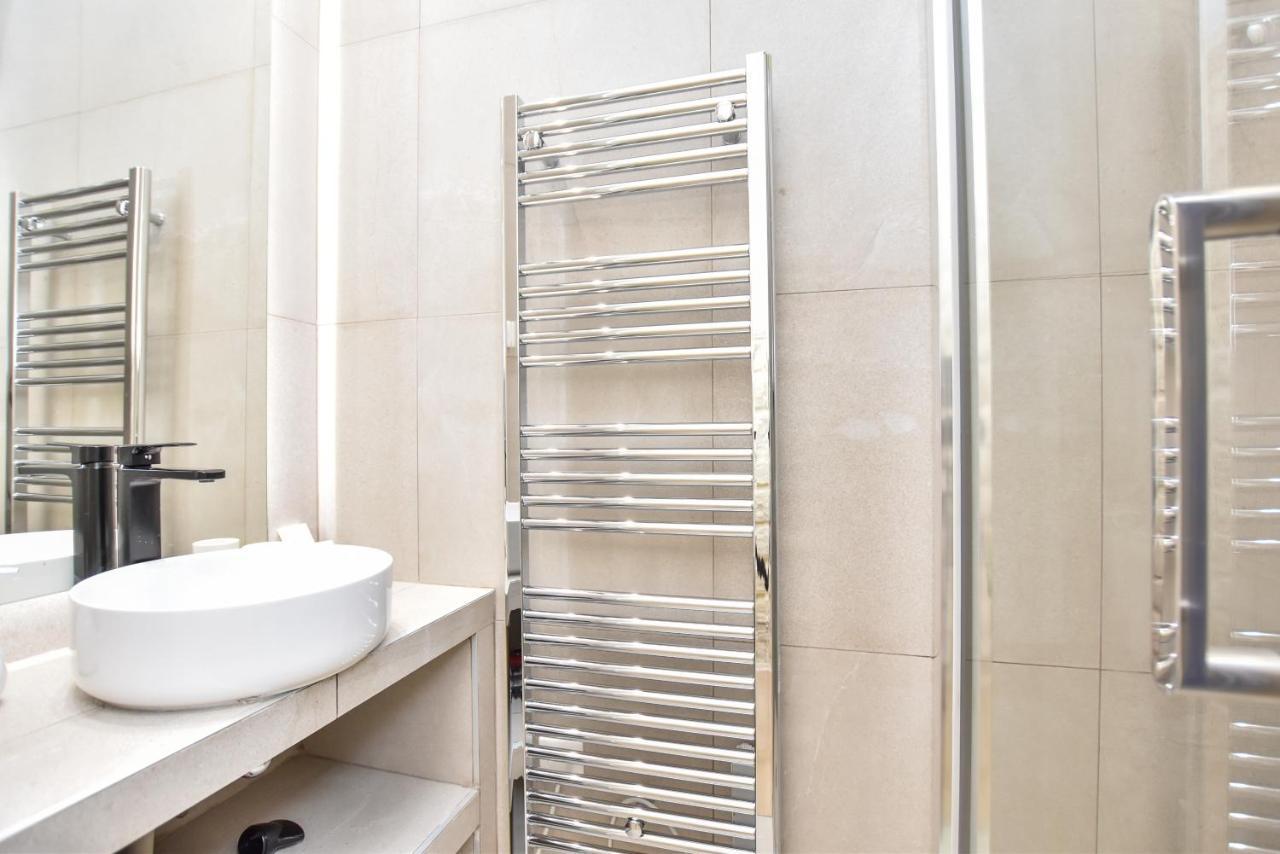 Appartamento Spacious - 3br-8p - Moulin Rouge *