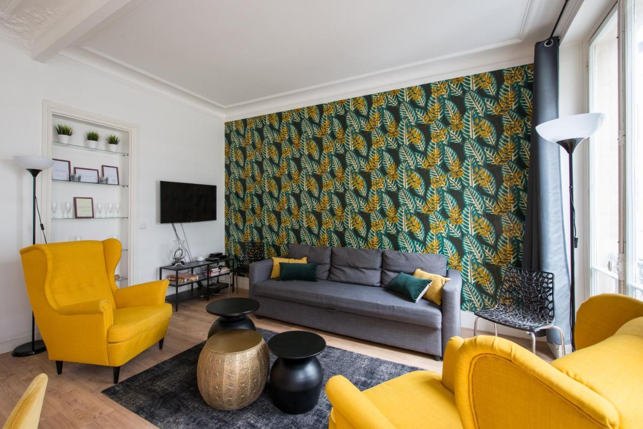 2 Bedroom Near Tour Eiffel & Trocadero Apartment Paris