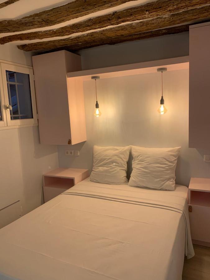 6 Saint Germain Seine * Paris