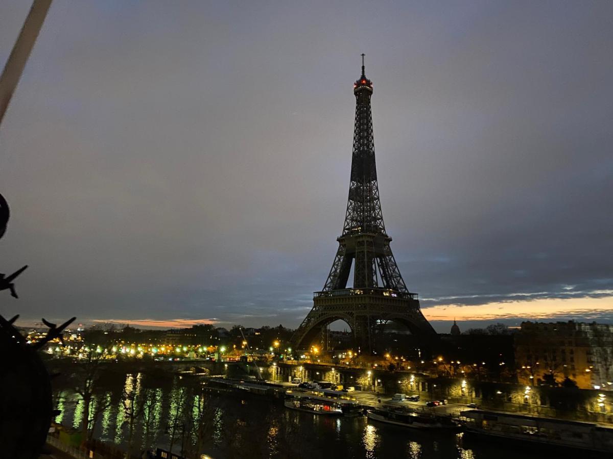 Apartment Eiffel Tower Romantic View