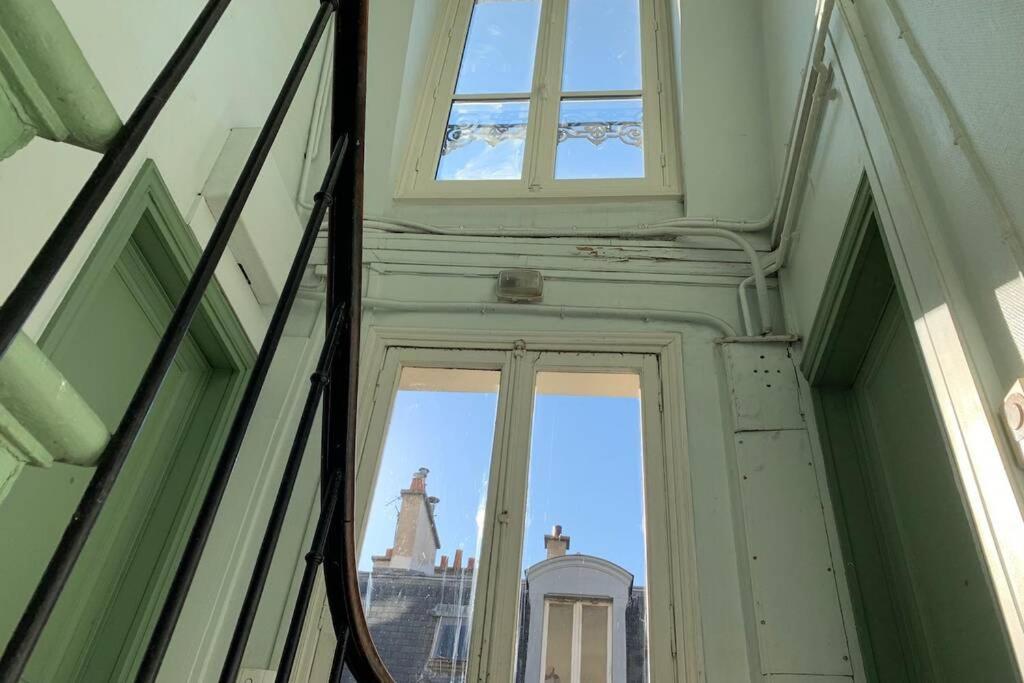 Appartamento Le Studio De Martine - 9e - 5 Min à Pied Du Moulin Rouge - 15 Min à Pied Des Galeries Lafayette Et De Montmartre Parigi