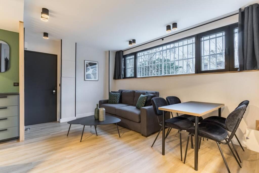 Apartment Hsh Parmentier-couronnes Ii Design 4p-1br *