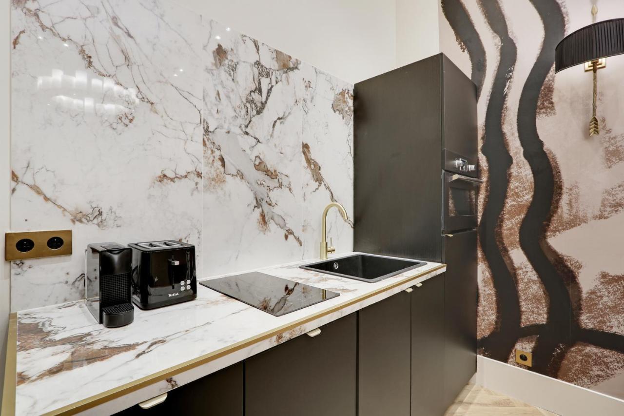 Pick A Flat's In Saint Germain - Rue Du Cherche Midi * Parigi
