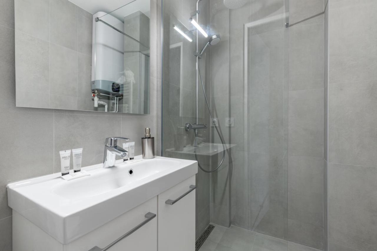 Hsh Labrouste-convention Studio 2p Apartment