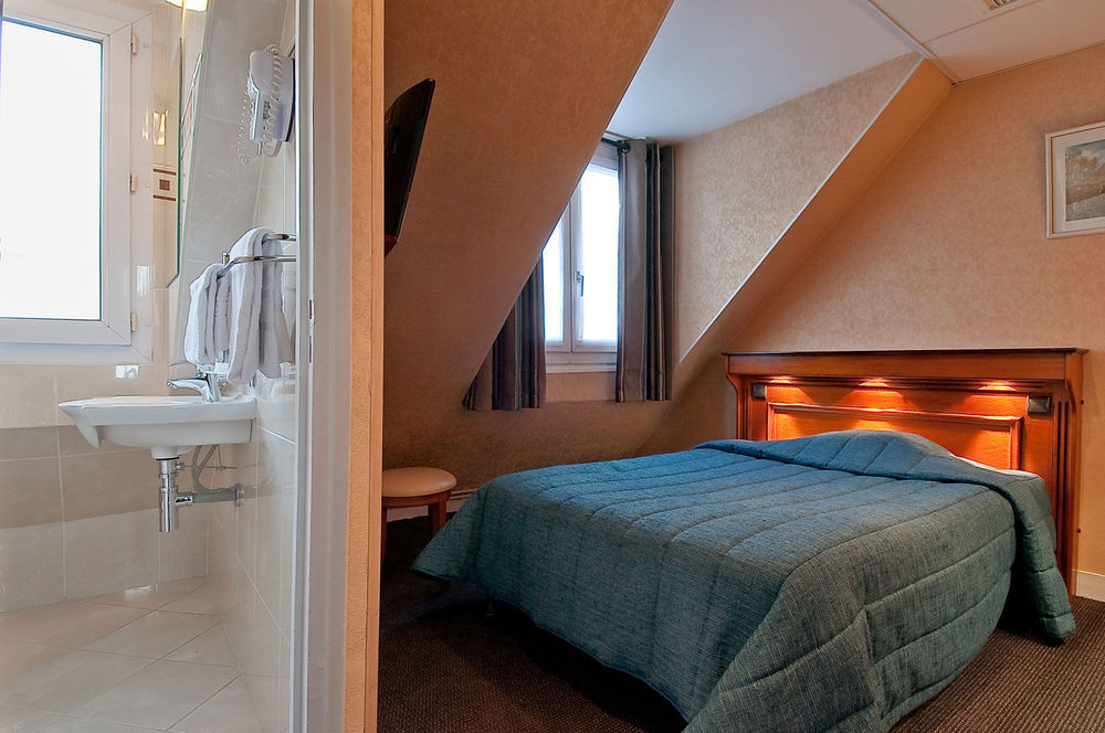 Elysée Etoile 2*