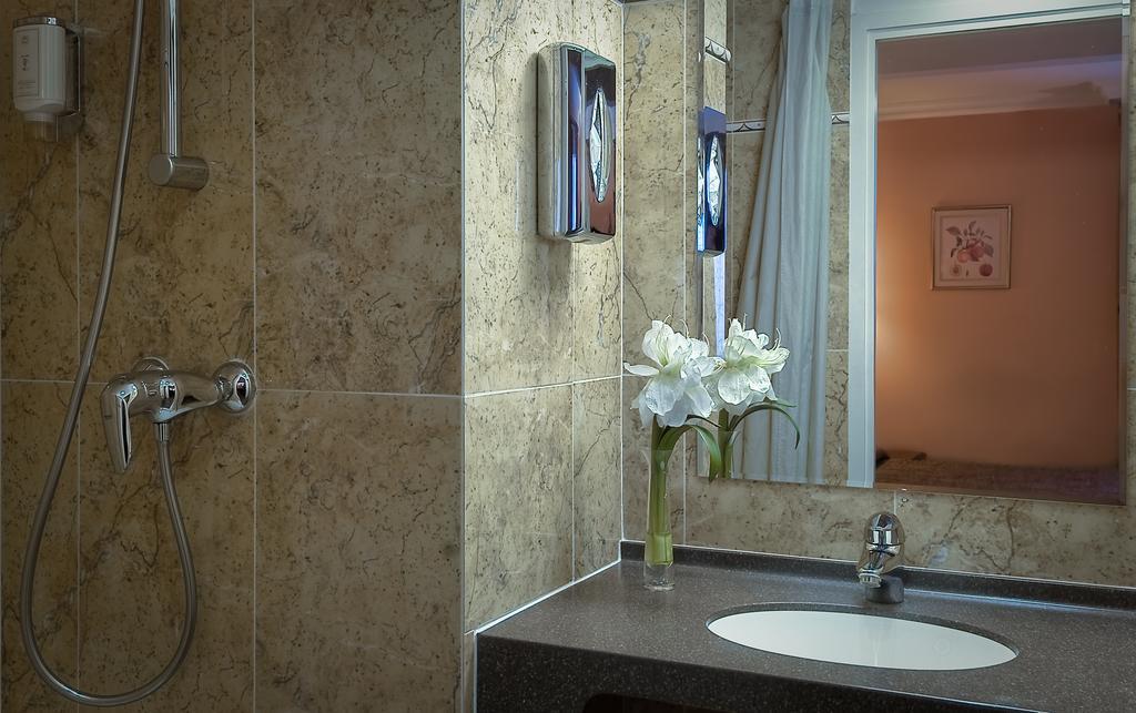 Hotel De Varenne 4*
