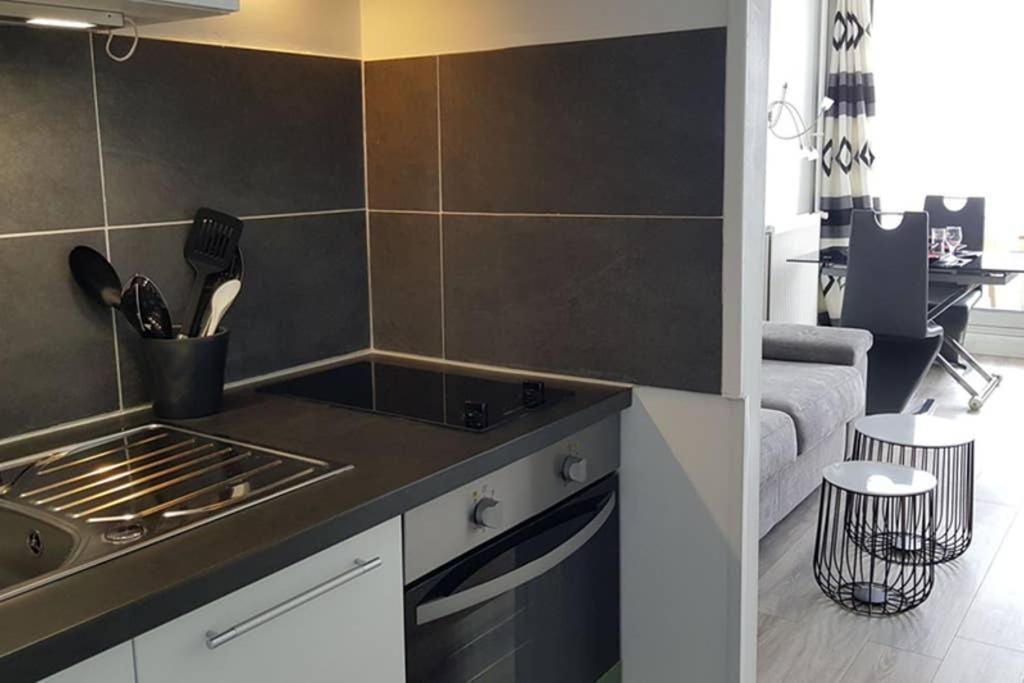 Apartment Beau Studio Renove 30m2 Balcon Vue Paris+parking Paris