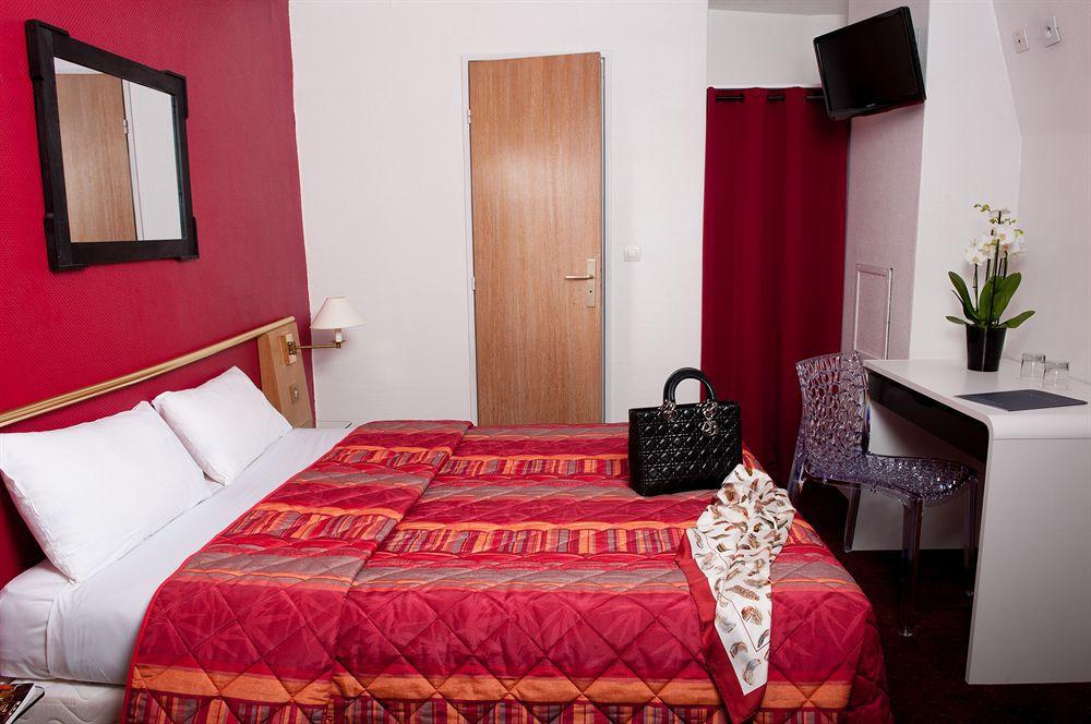Hotel Moulin Plaza By Happyculture 3*