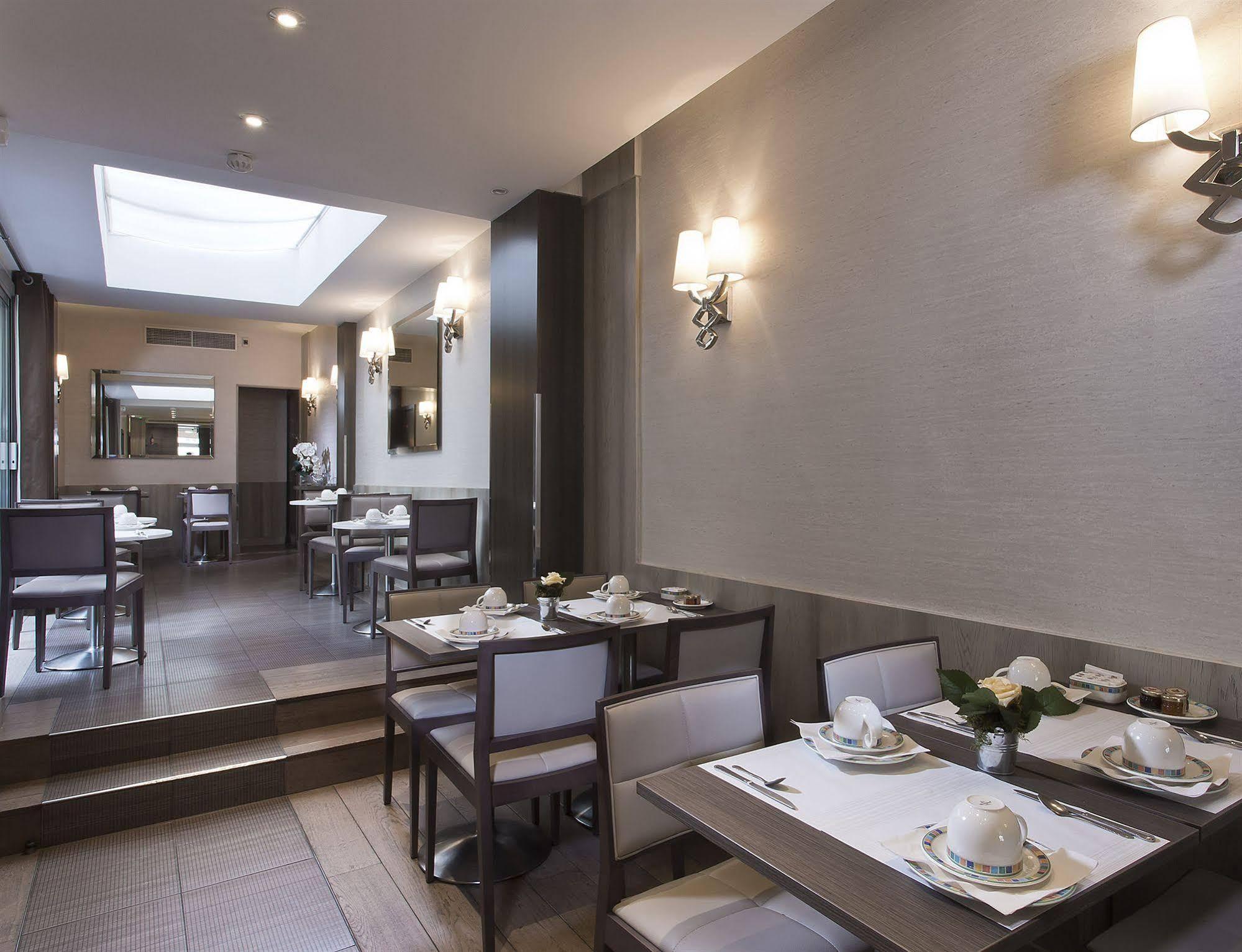 Longchamp Elysées Hotel 3*