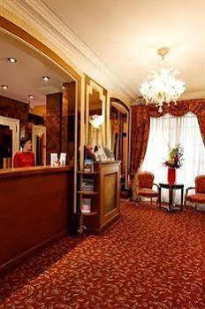Hotel La Boetie 3*