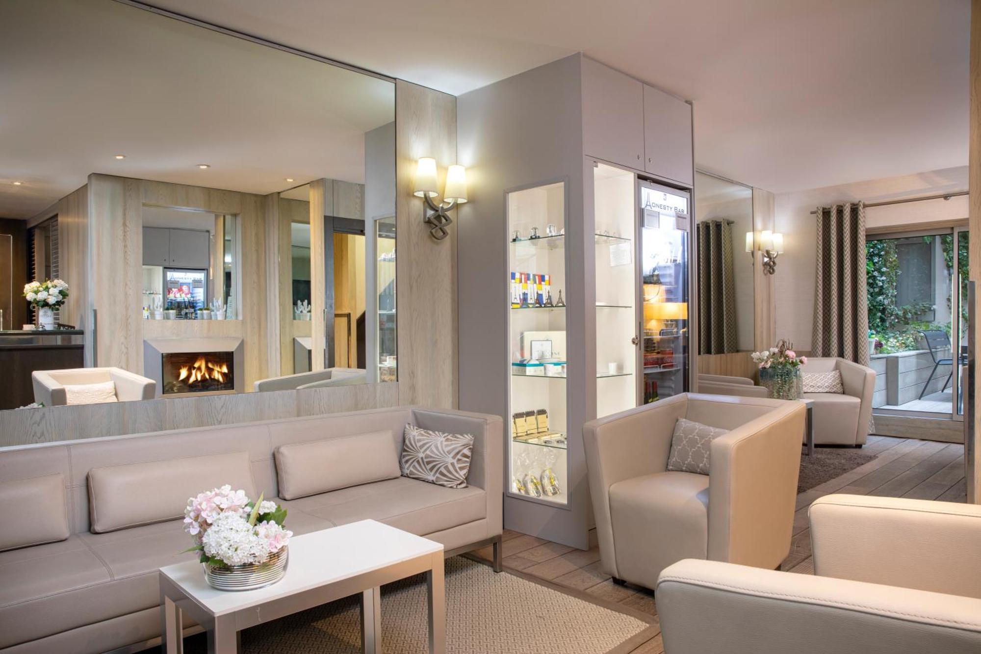 Hotel Longchamp Elysées Parigi