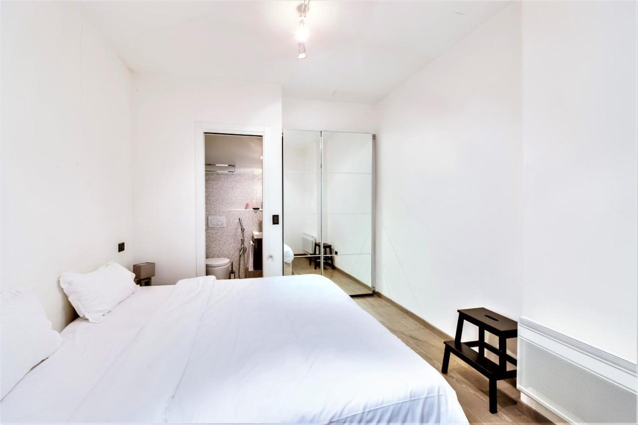 Apartment Marais Saint Paul Id 238 *