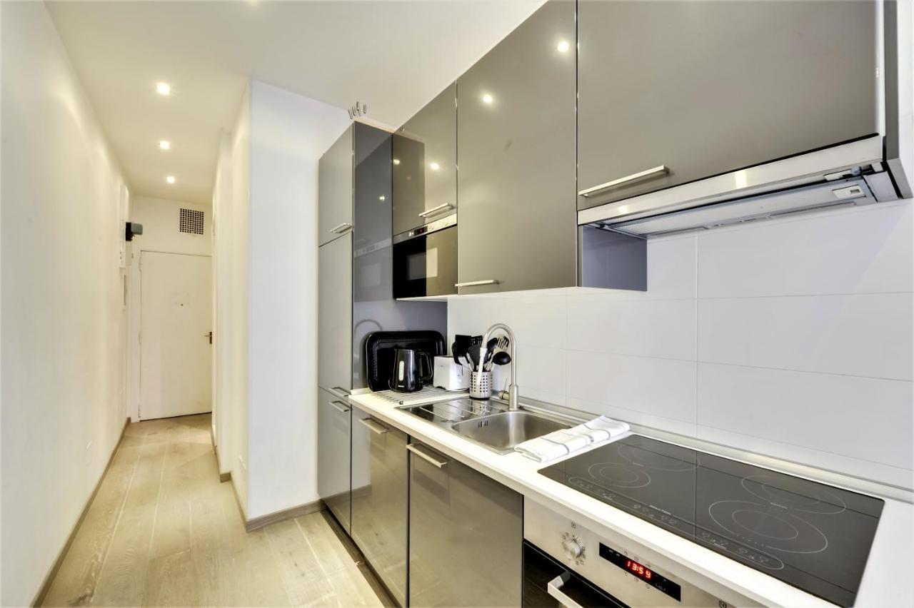 Apartment Marais Saint Paul Id 238 *
