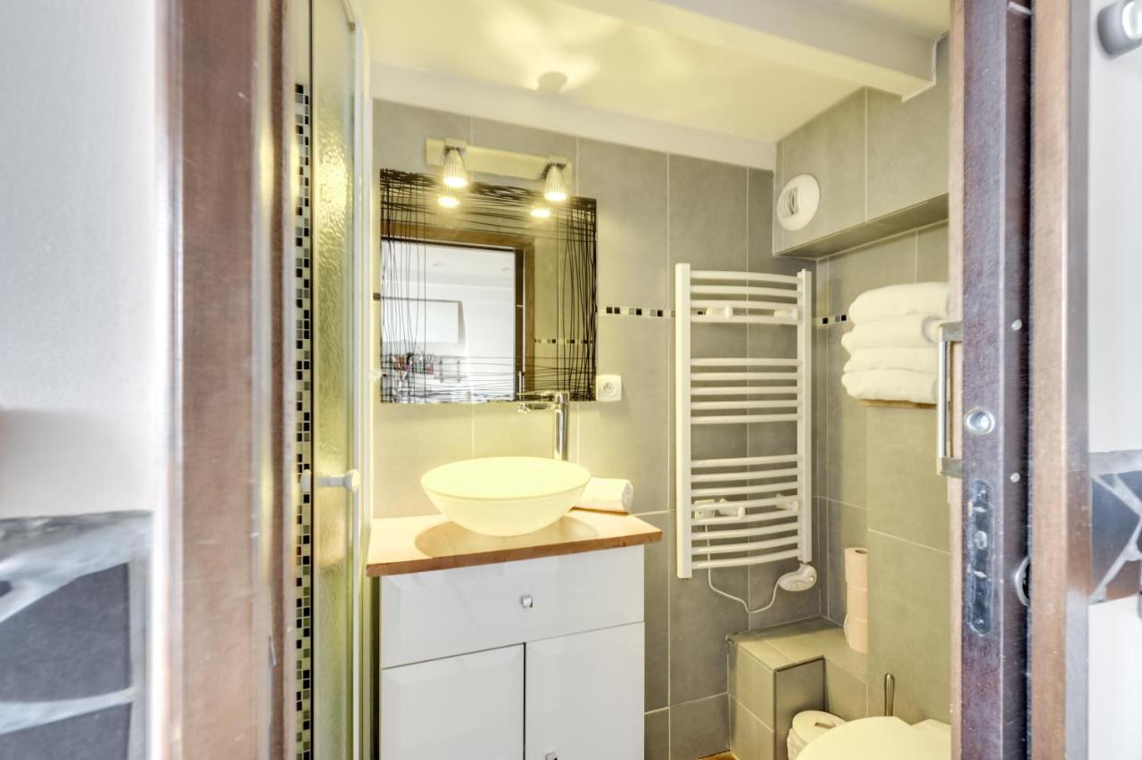 1st - Chatelet Les Halles - Rue Ferronnerie - Id 161 *