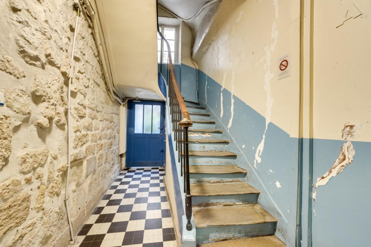 Apartment Marais Saint Paul Id 238 *