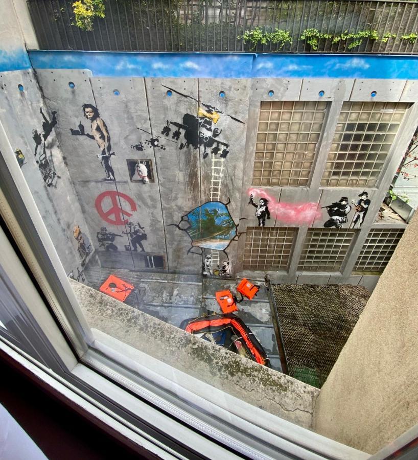 Hotel Walled Off *