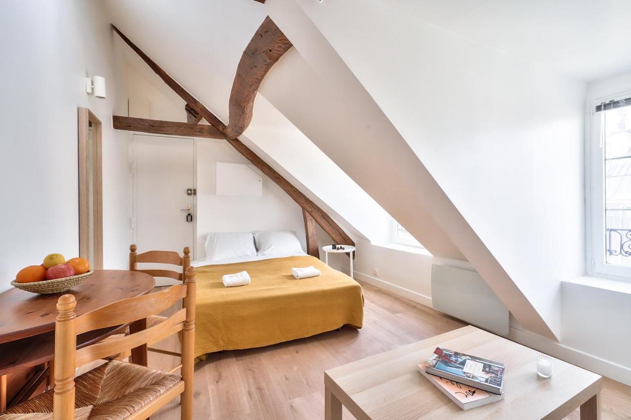 Charming 1 Bedroom In The Heart Of Apartment *