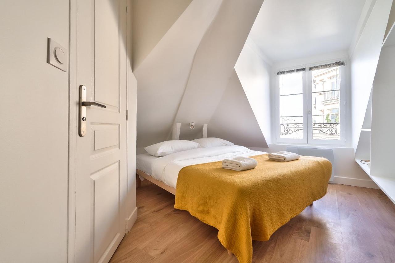 Charming 1 Bedroom In The Heart Of *