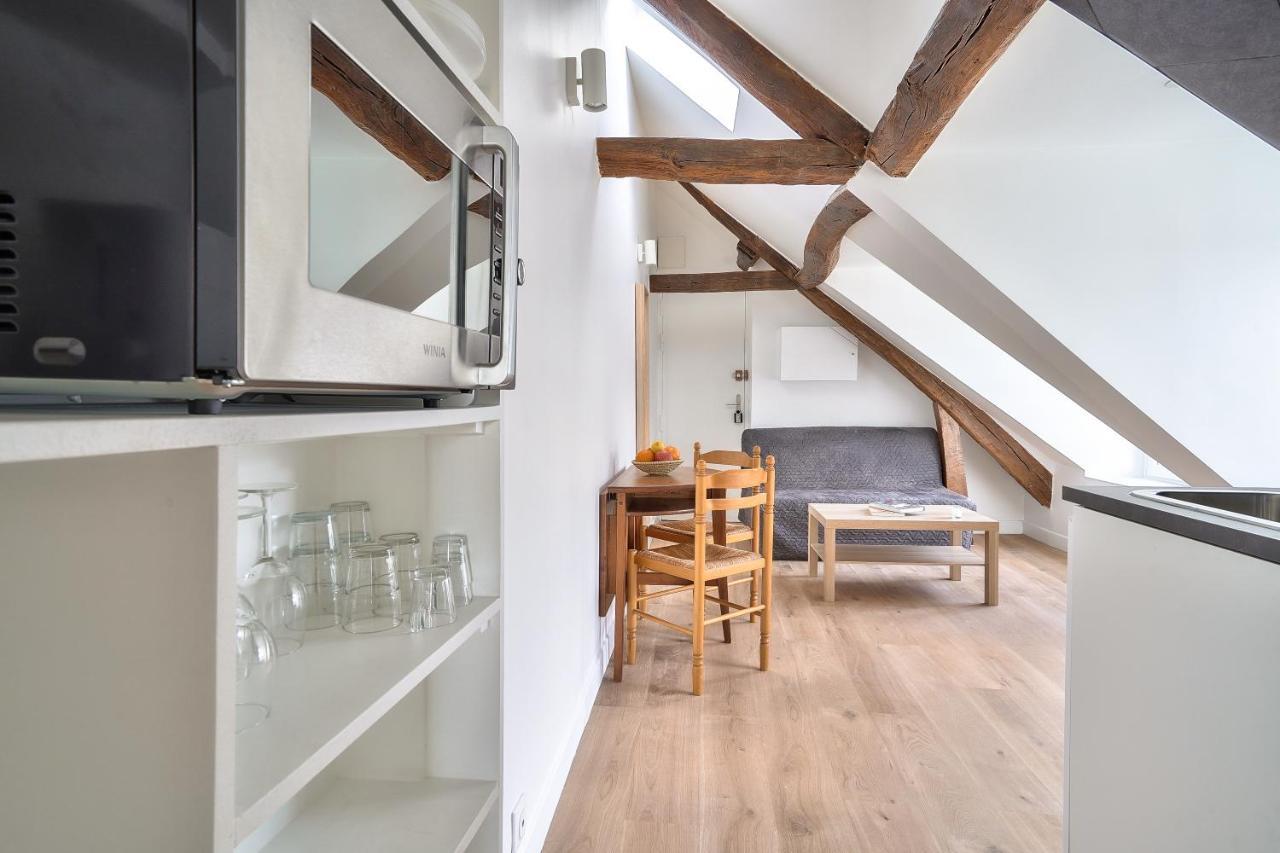 Charming 1 Bedroom In The Heart Of Apartment Paris